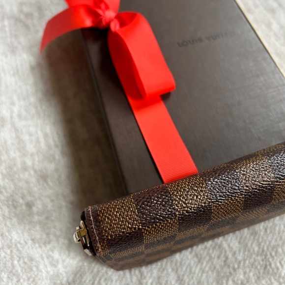 100% Authentic Louis Vuitton Zippy Wallet Damier Ebene - Picture 9 of 9